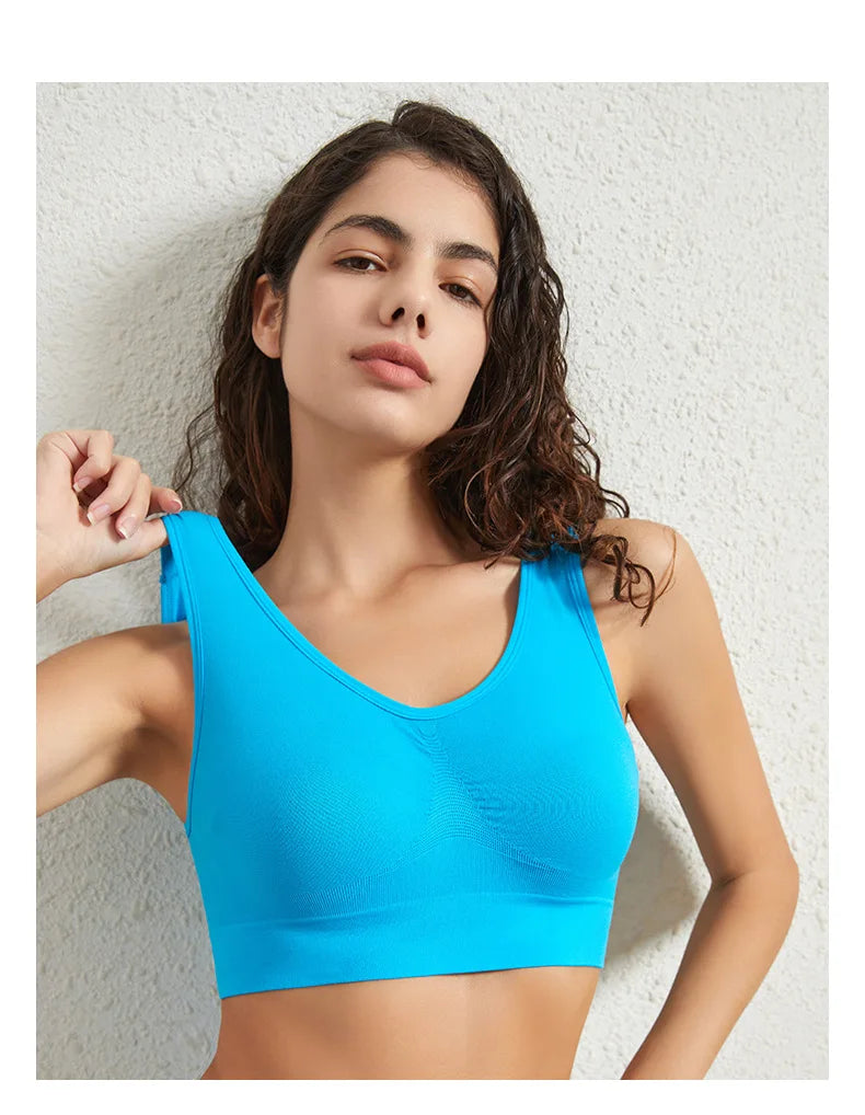 Seamless Sports Bra with Removable Pads – Comfort & Support