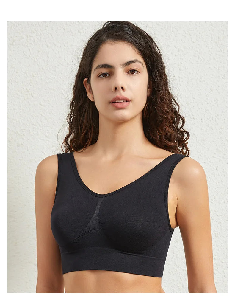 Seamless Sports Bra with Removable Pads – Comfort & Support